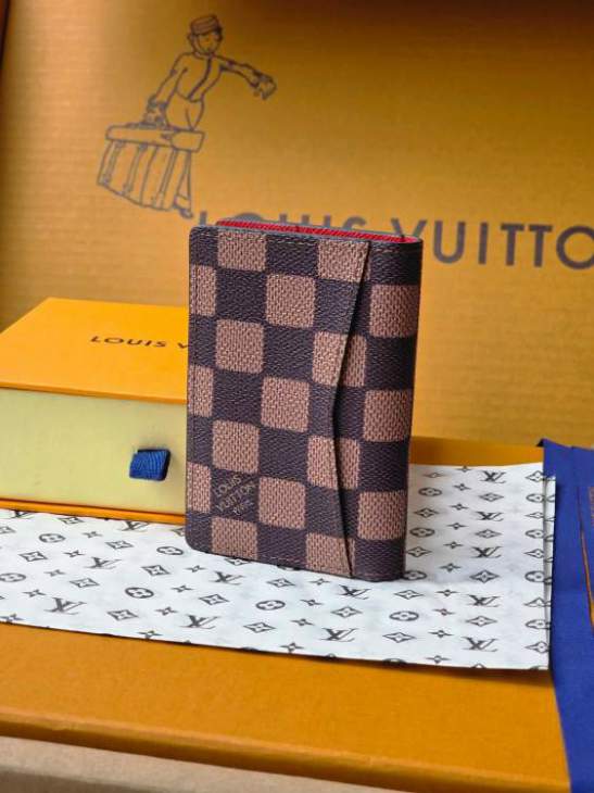 Picture of Louis Vuitton Wallets _SKUfw205838186fw